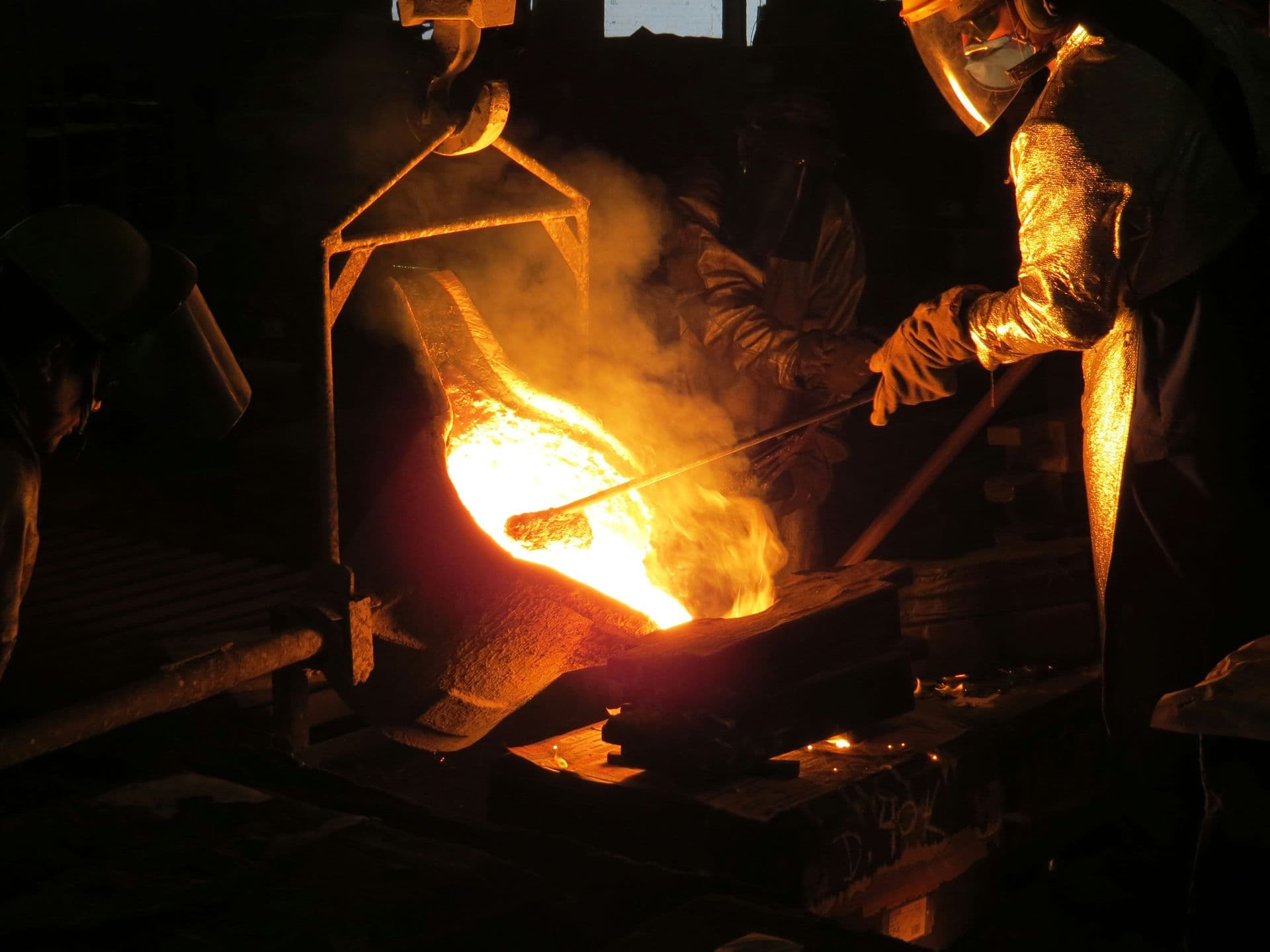 Döküm – erimiş metalin kalıba dökülmesi